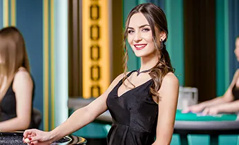 Đấu trường eSports với các game thủ đang thi đấu, cá cược eSports keovip